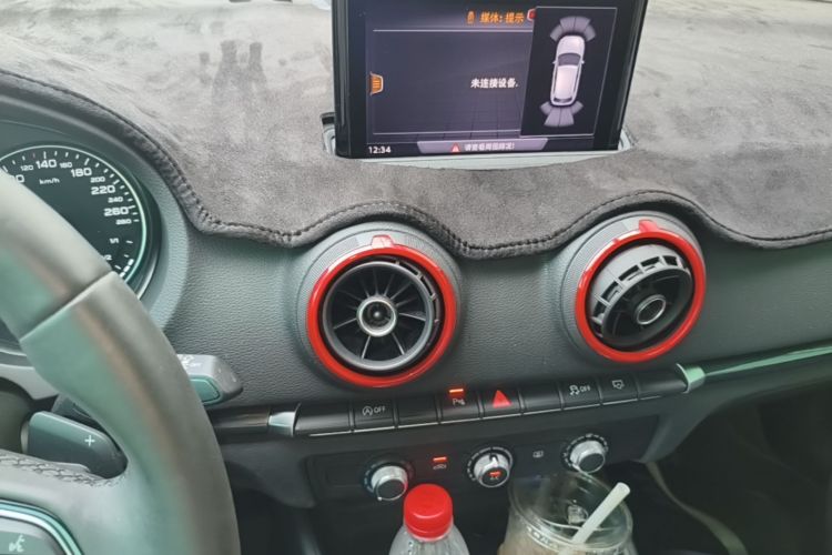 Audi A3 2020 immagine di auto #13