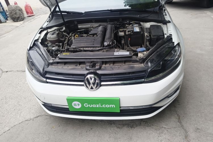 Volkswagen Golf 2020 car image #20