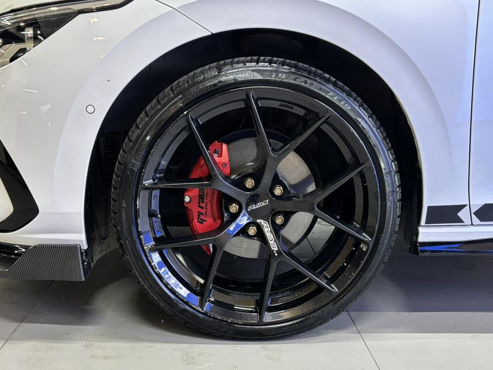 Volkswagen Golf 2023 car image #8