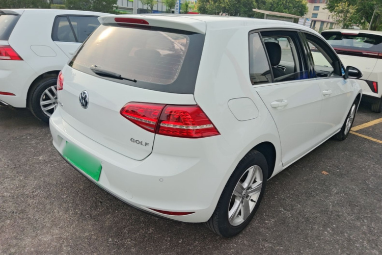 Volkswagen Golf 2015 car image #7