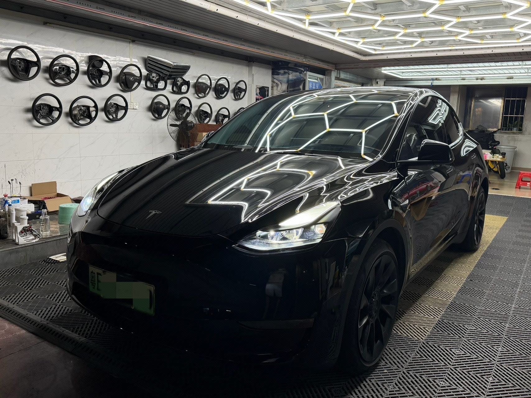 Tesla Model Y 2022 car image 