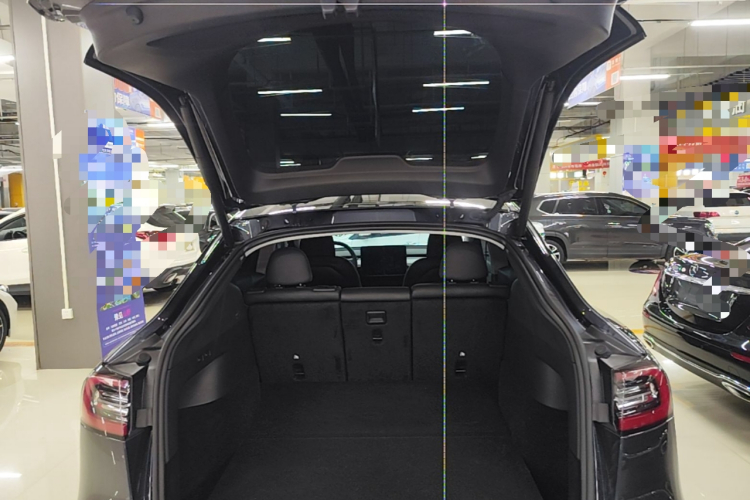 Tesla Model Y 2024 #19 Tesla Model Y 2024 car image #19