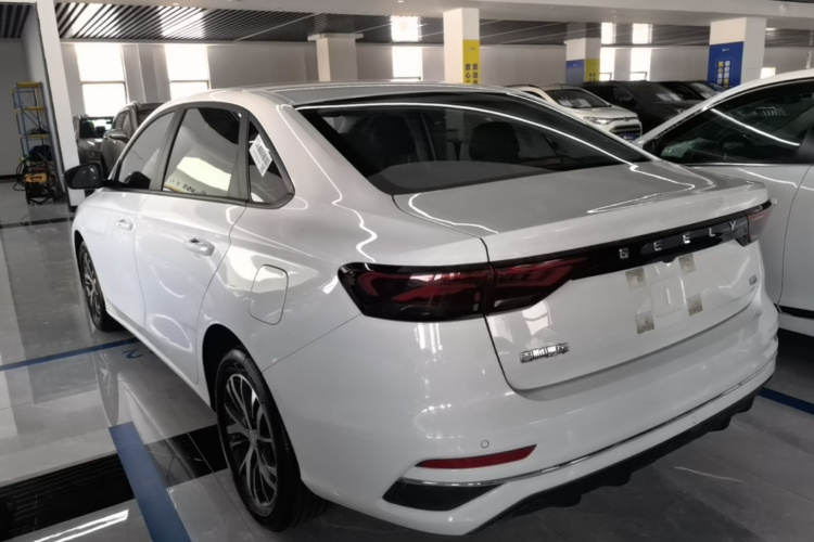 GEELY Emgrand 2025 car image #5