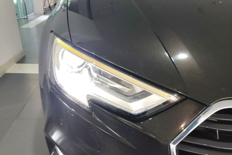 Audi A3 2019 car image #8