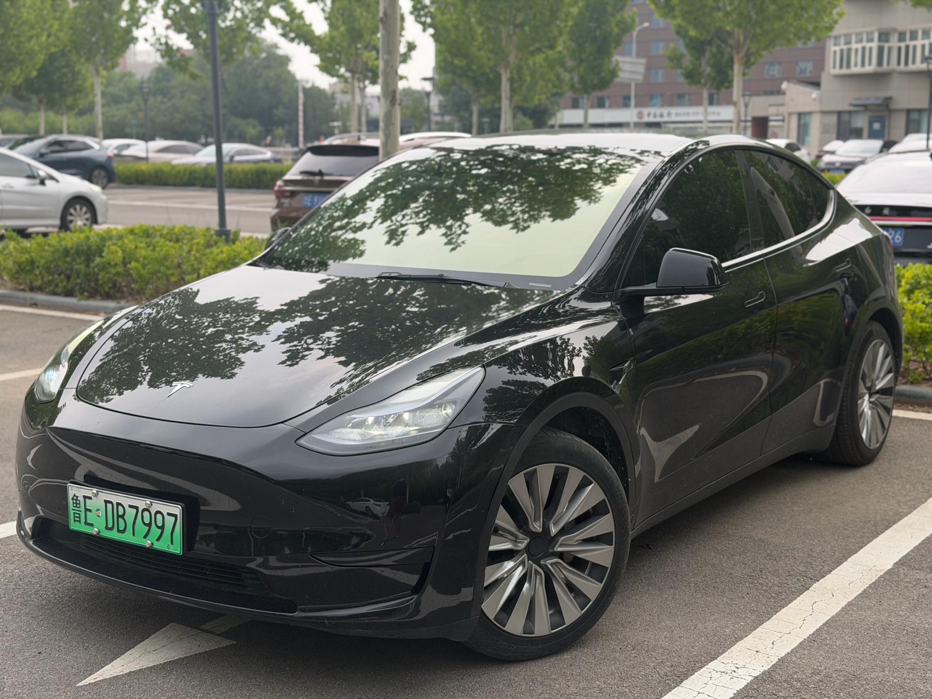 Tesla Model Y 2022 car image 
