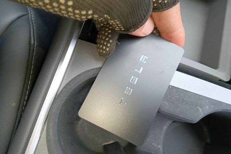 Tesla Model Y 2022 #9 Tesla Model Y 2022 car image #9