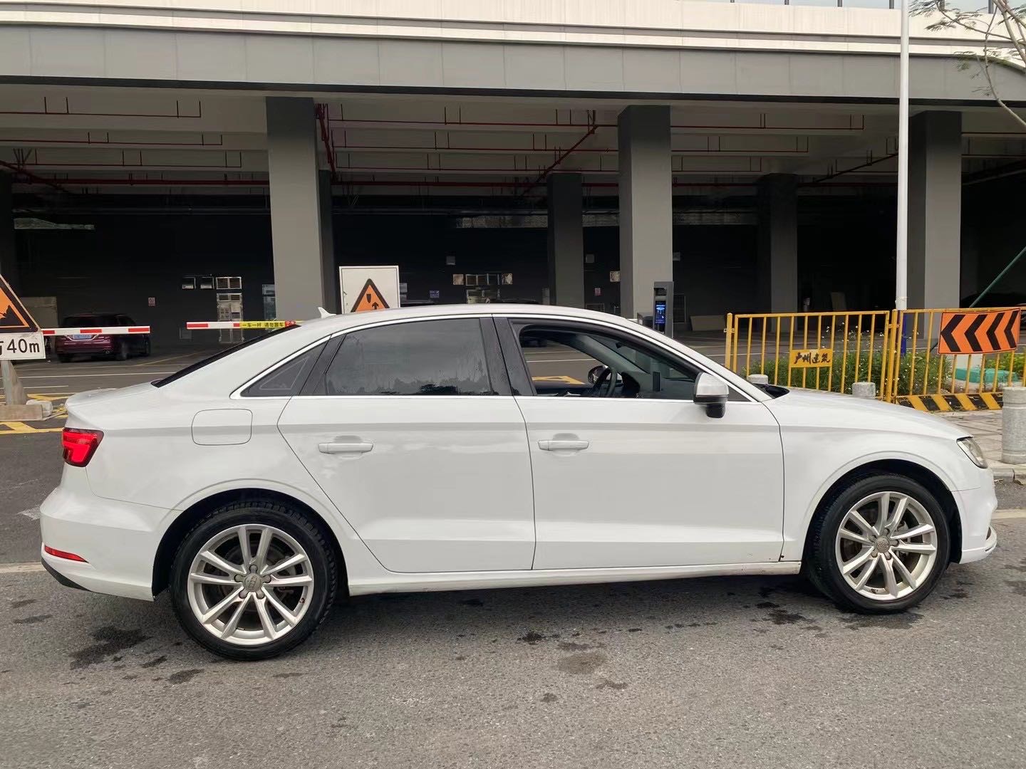 Audi A3 2018 car image #3
