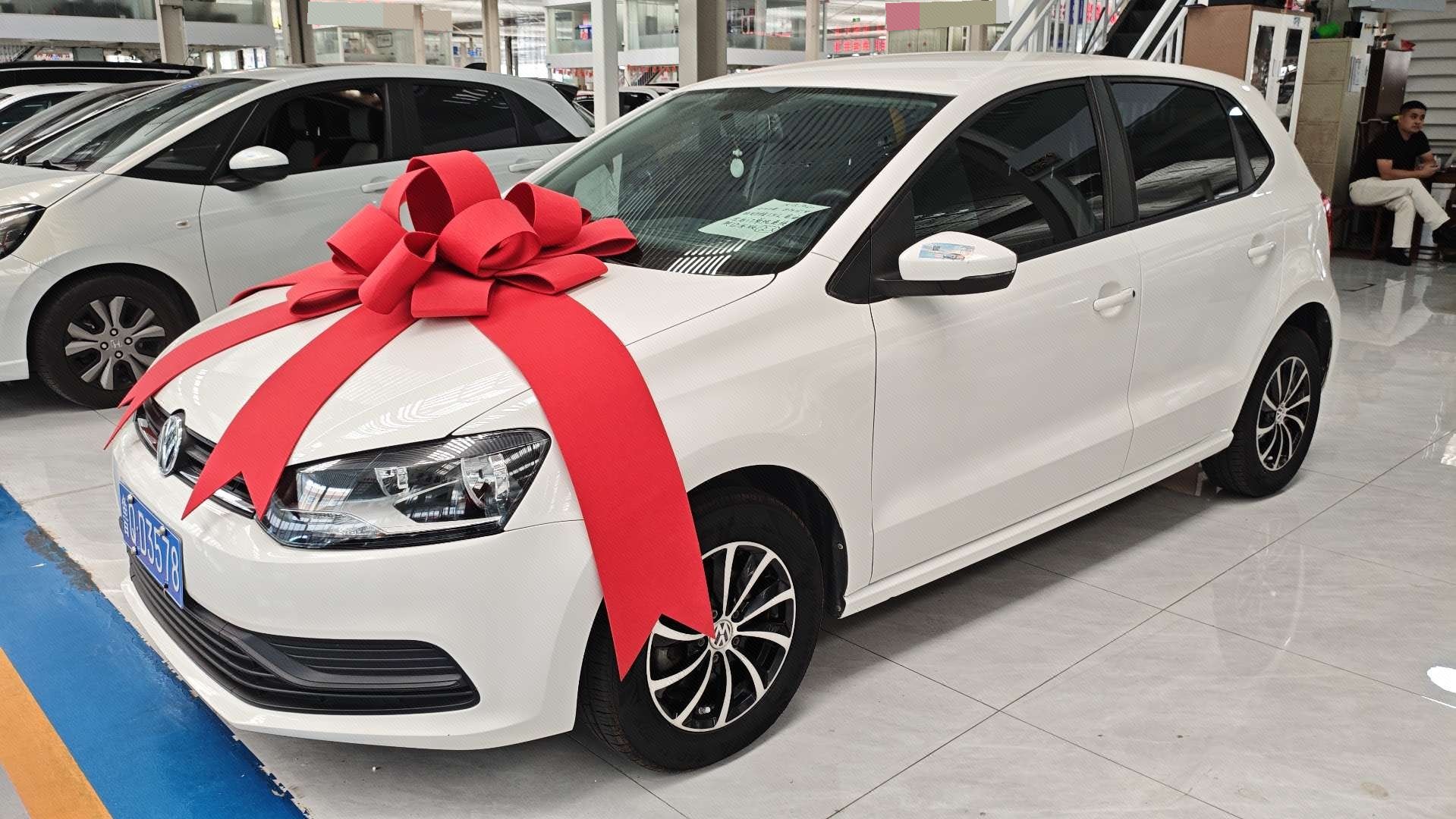 Volkswagen Polo 2017 Volkswagen Polo 2017 car image