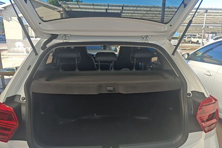 Volkswagen Polo 2021 car image #20