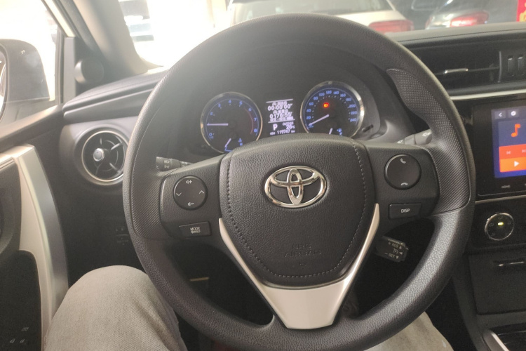 Toyota Corolla 2018 #11 Toyota Corolla 2018 car image #11