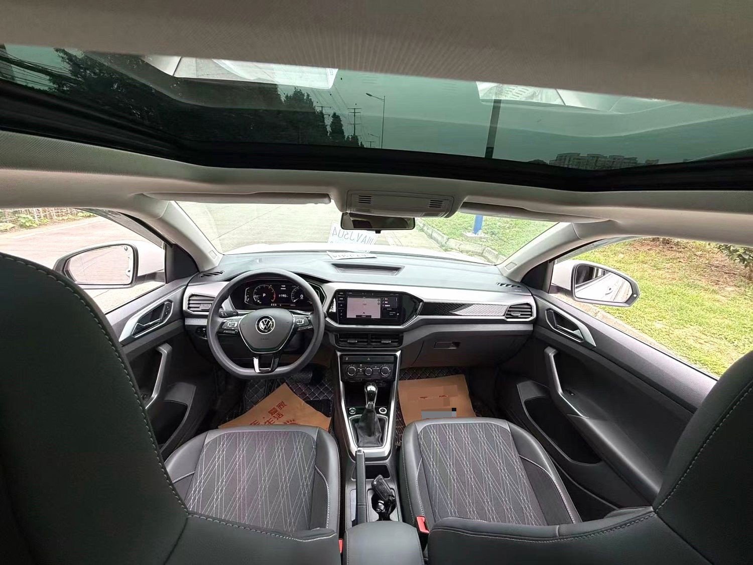 Volkswagen T-Cross 2022 imagen de coche #8