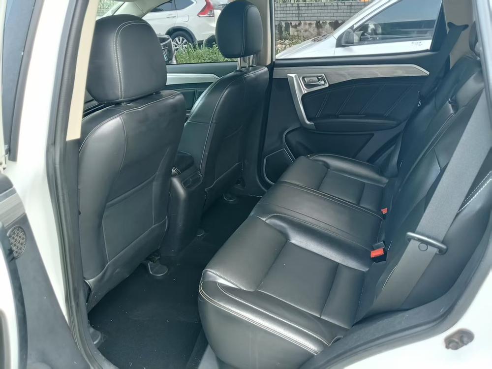 GEELY Vision X6 2017 immagine di auto #9
