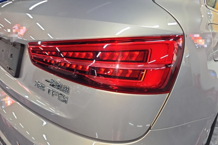 Audi Q3 2019 #8 Audi Q3 2019 car image #8