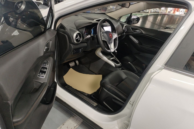 BYD Yuan 2018 car image #16