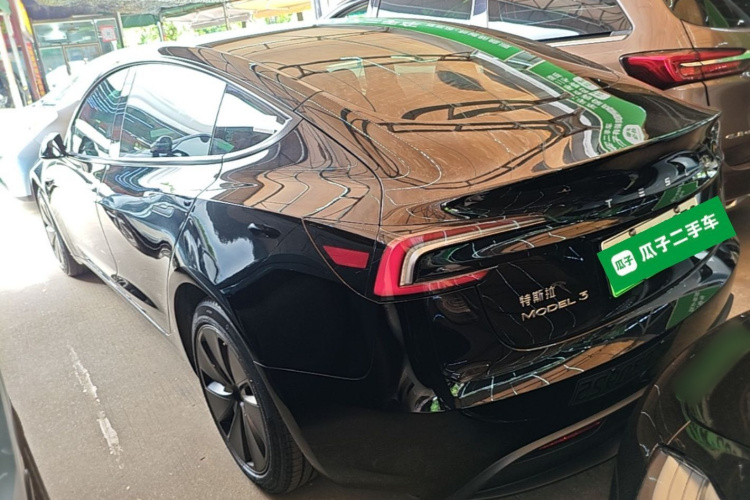 Tesla Model 3 2024 car image #5
