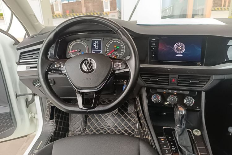 Volkswagen Bora 2021 car image #11