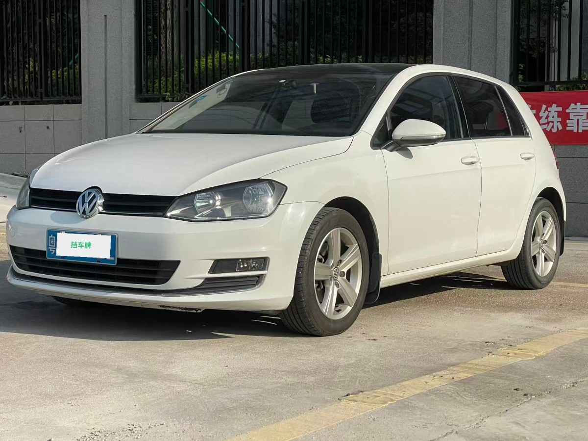 Volkswagen Golf 2014 Volkswagen Golf 2014 car image