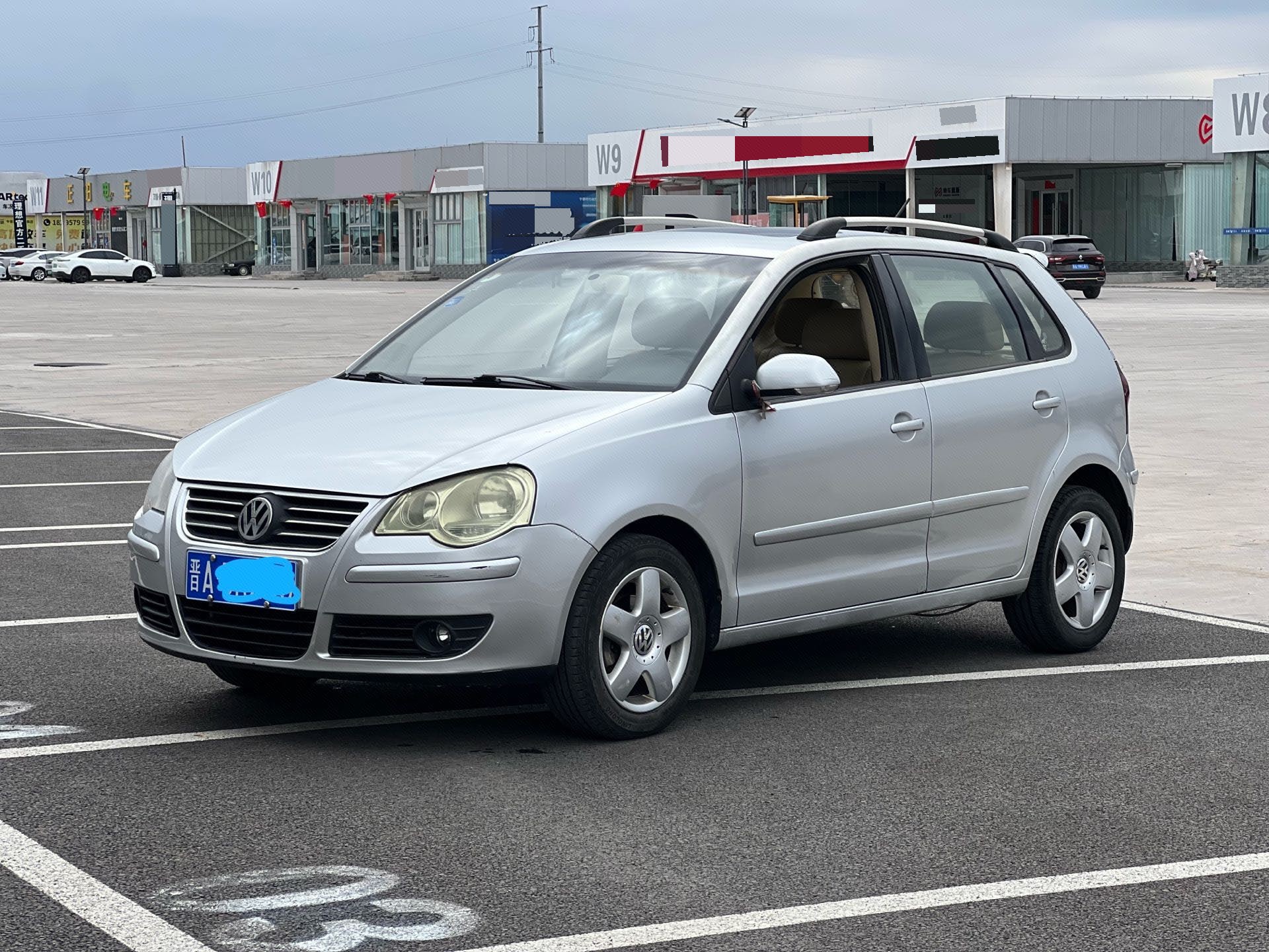 Volkswagen Polo 2009 car image 