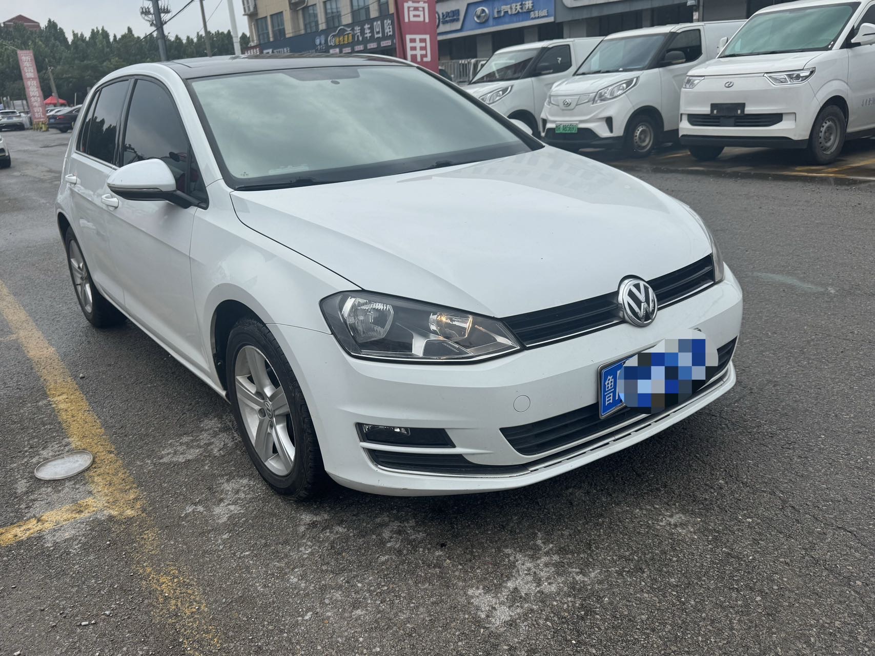 Volkswagen Golf 2015 car image #2