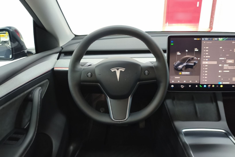 Tesla Model Y 2024 #11 Tesla Model Y 2024 car image #11