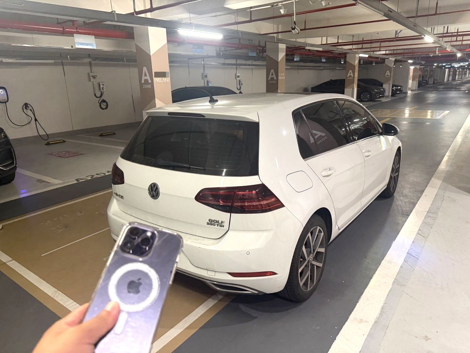 Volkswagen Golf 2020 car image #8