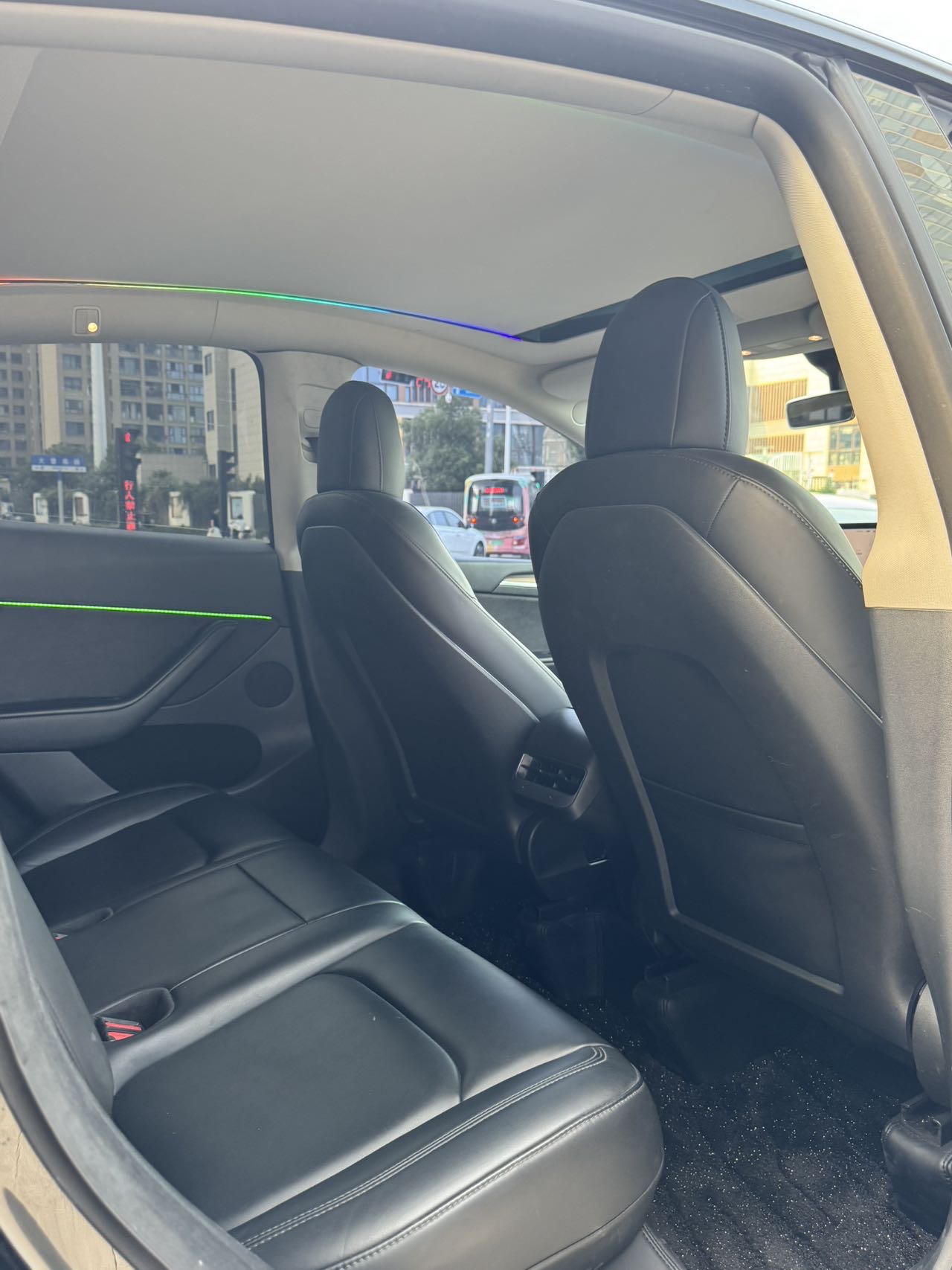Tesla Model Y 2021 #2 Tesla Model Y 2021 car image #2