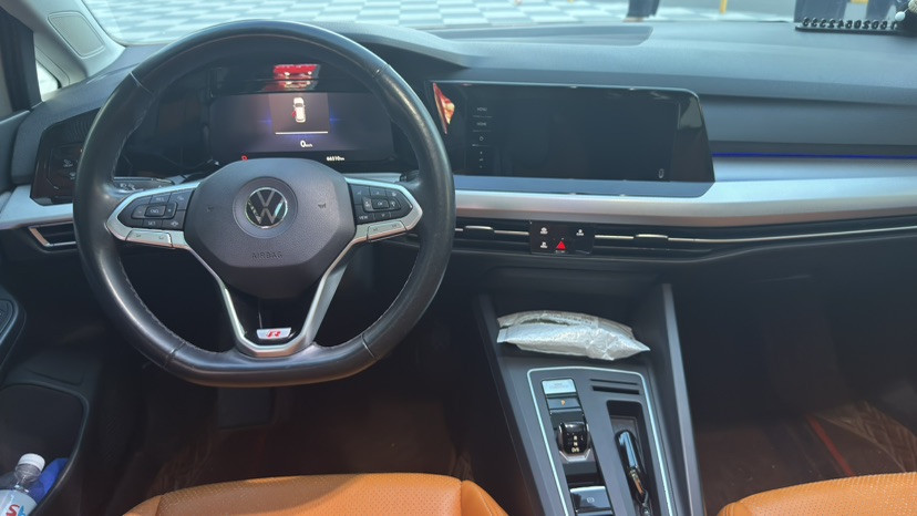 Volkswagen Golf 2021 car image #8