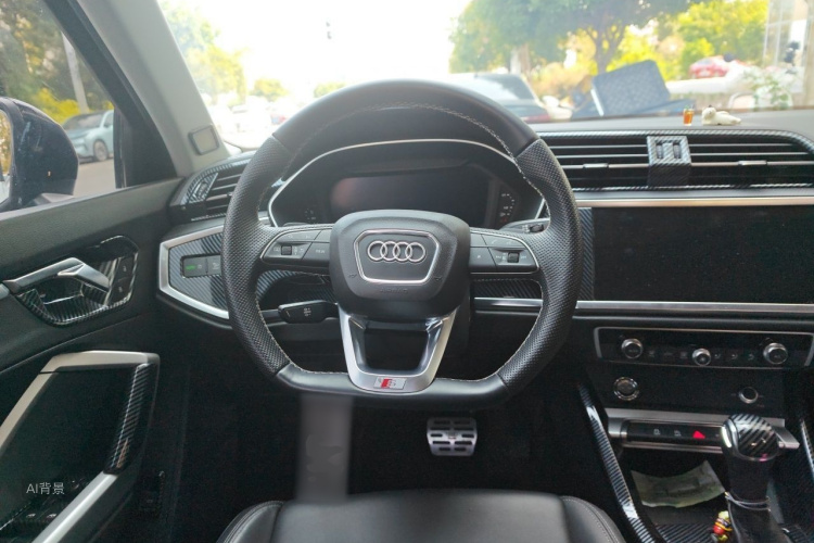 Audi Q3 2020 immagine di auto #12