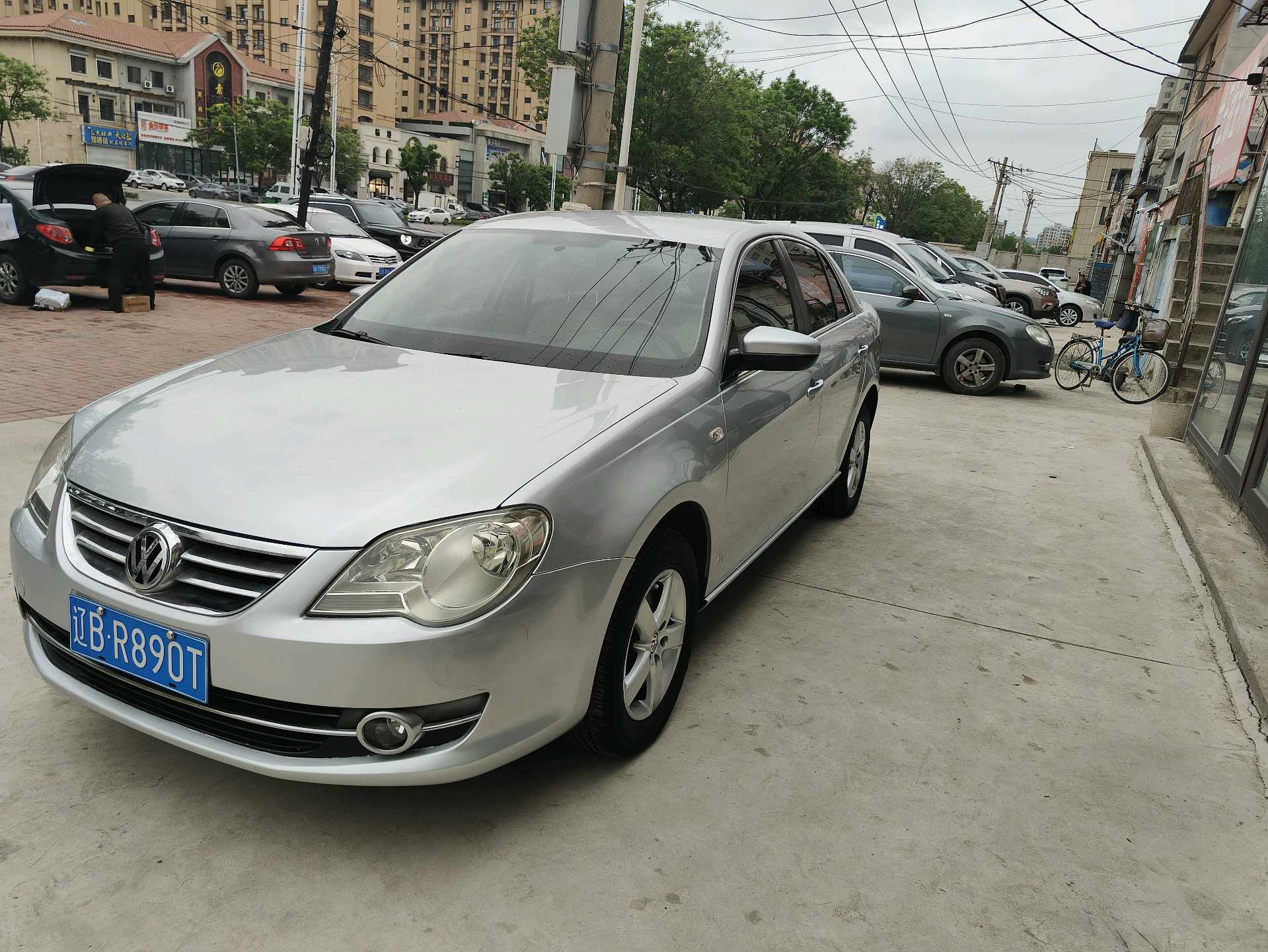 Volkswagen Bora 2012 car image 