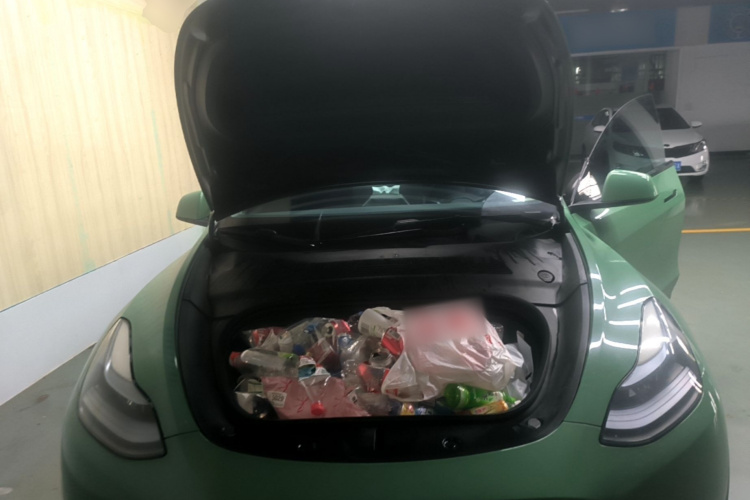 Tesla Model Y 2023 #20 Tesla Model Y 2023 car image #20