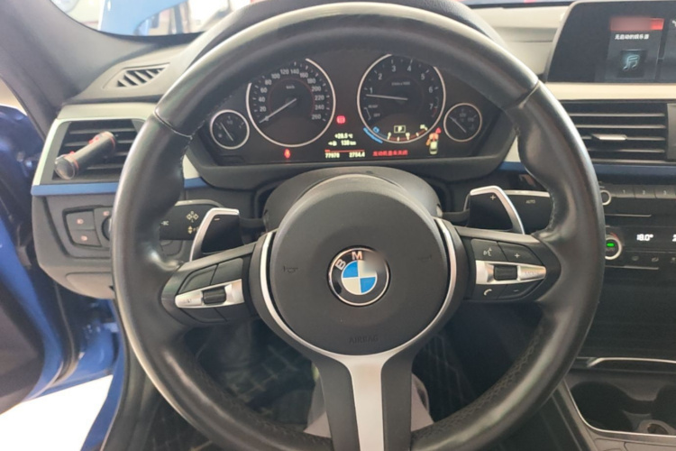 BMW 3 Series 2019 imagem de carro #11