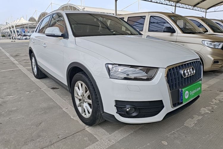 Audi Q3 2015 car image #4