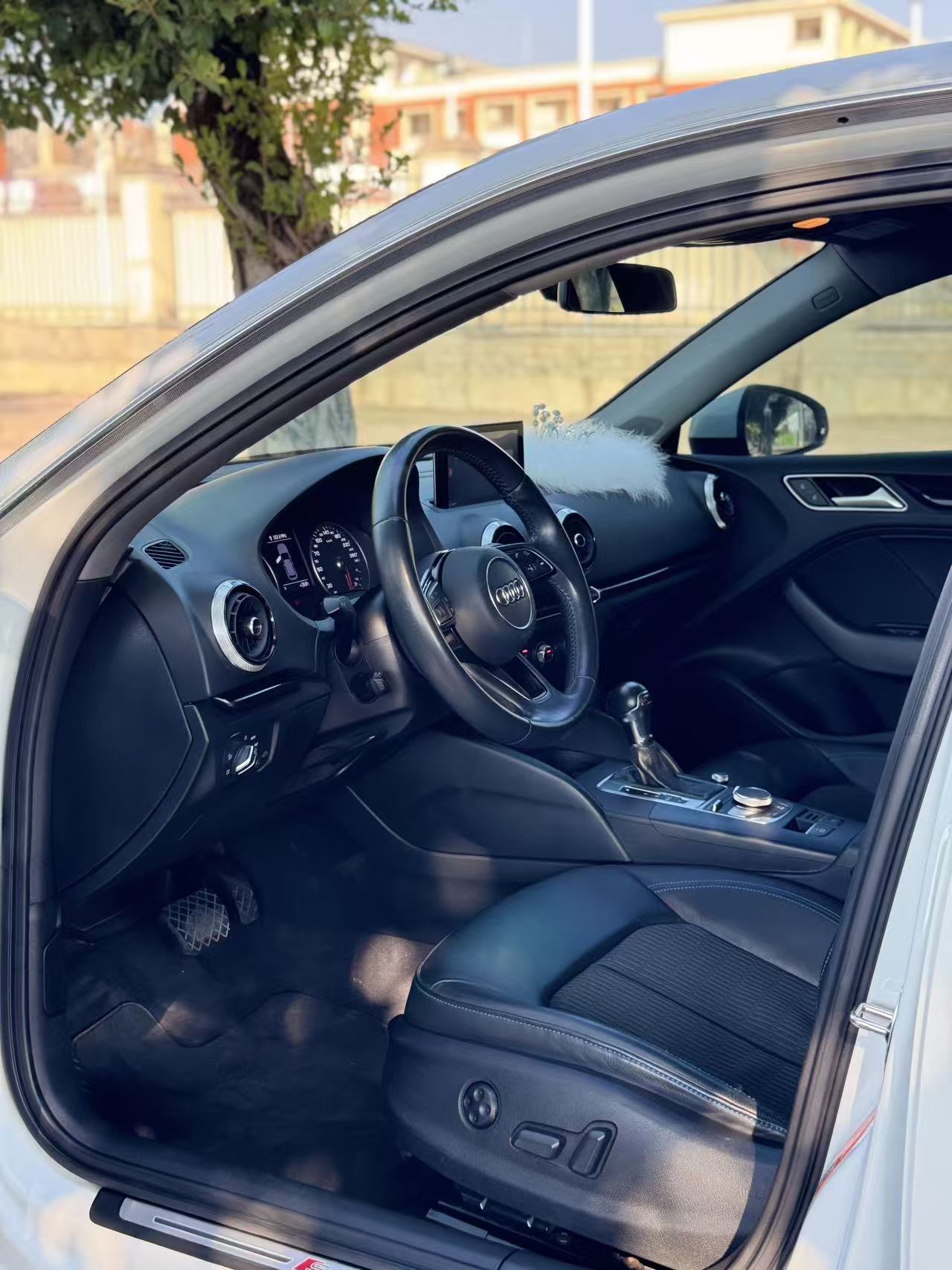 Audi A3 2018 immagine di auto #4
