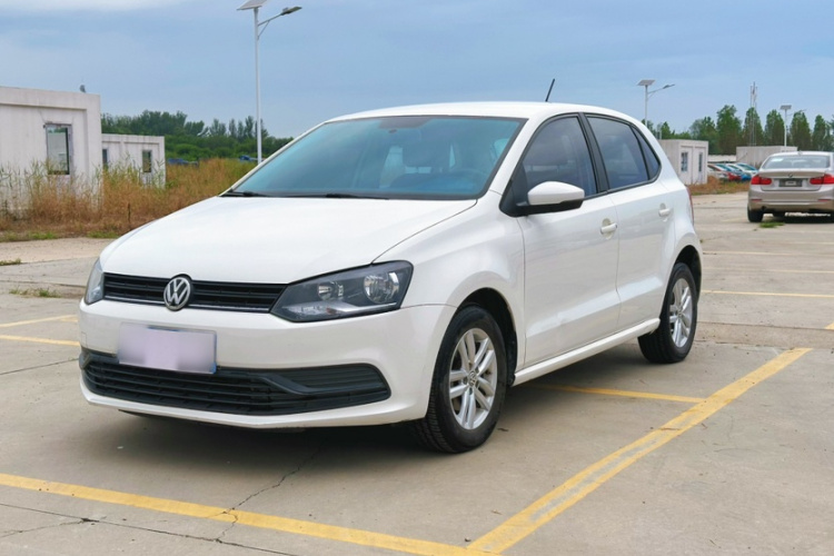 Volkswagen Polo 2016 car image #2