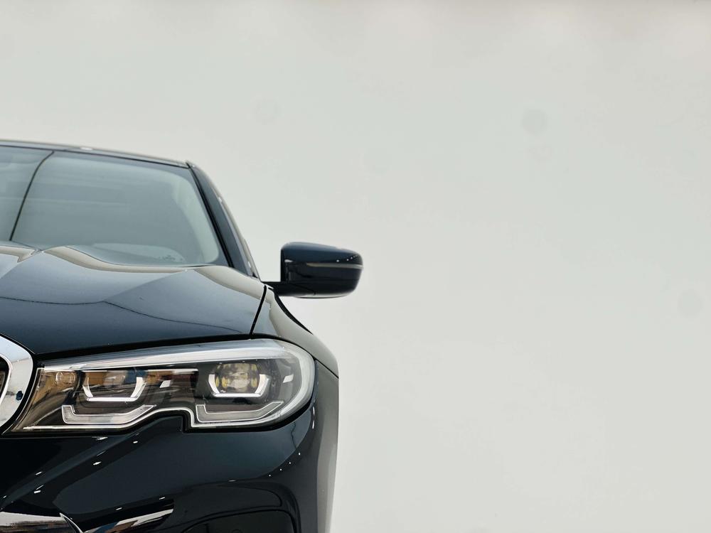 BMW 3 Series 2022 car image #10