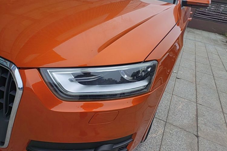 Audi Q3 2015 car image #26
