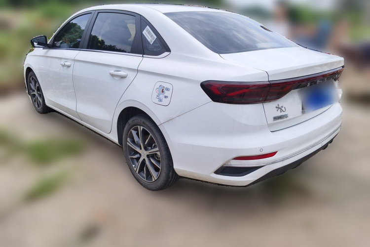 GEELY Emgrand 2023 car image #5