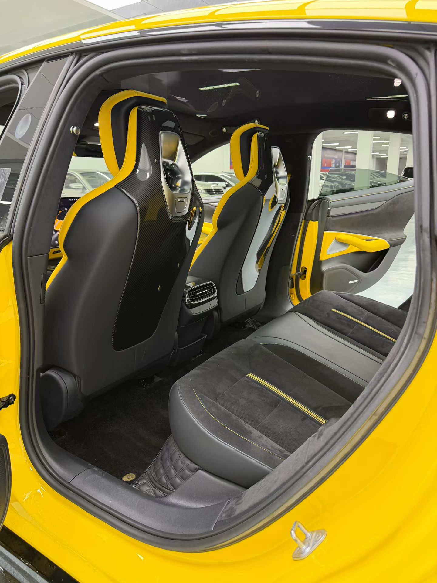 MI SU7 Ultra 2025 car image #6