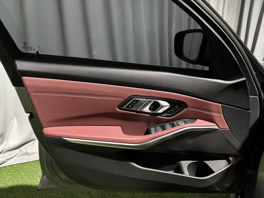 BMW 3 Series 2023 car image #8
