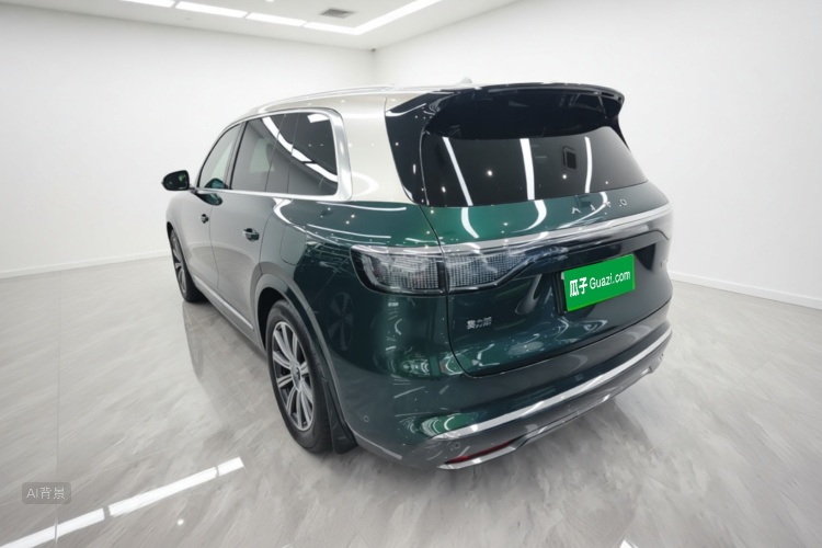 2025 car image #5