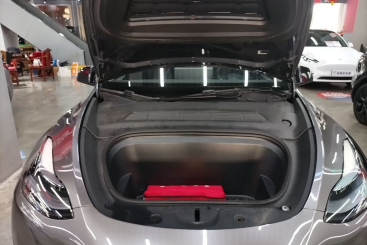 Tesla Model Y 2024 #20 Tesla Model Y 2024 car image #20