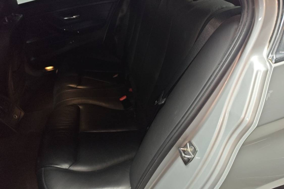 BMW 3 Series 2013 car image #20