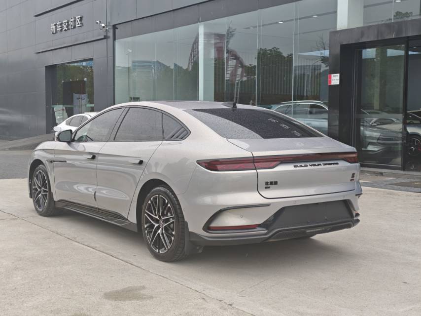 BYD Han 2025 car image #7
