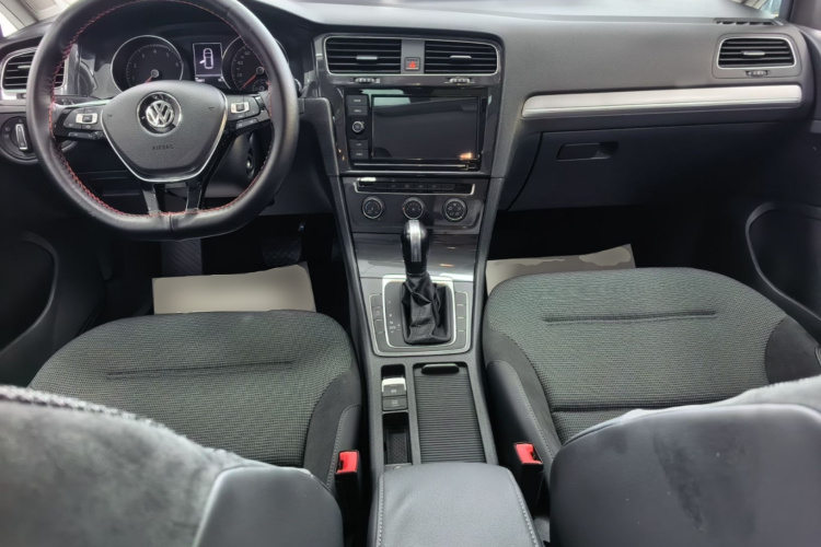 Volkswagen Golf 2019 #10 Volkswagen Golf 2019 car image #10