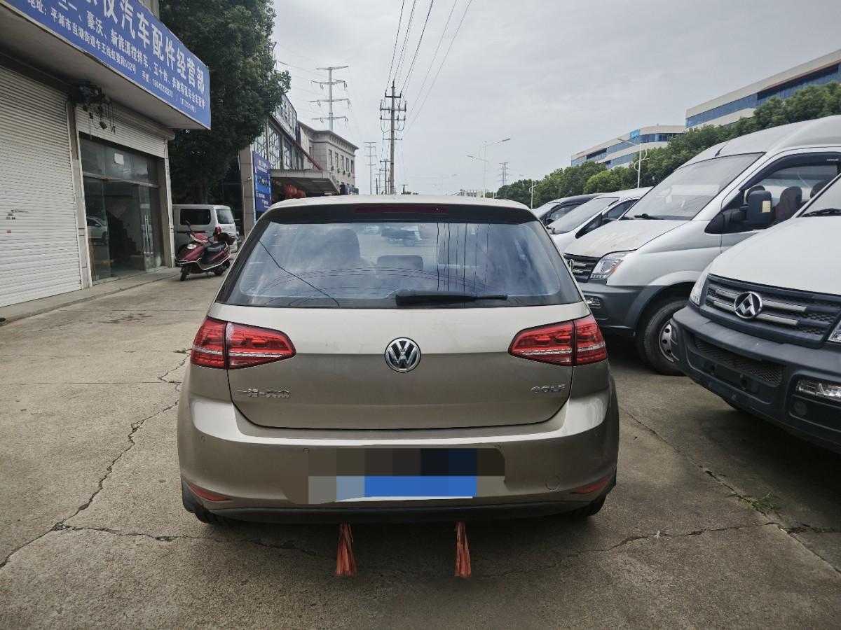 Volkswagen Golf 2014 car image #5