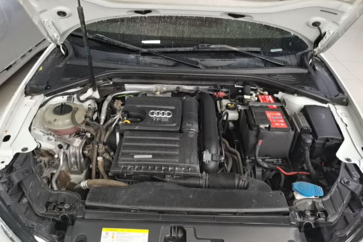 Audi A3 2018 car image #20