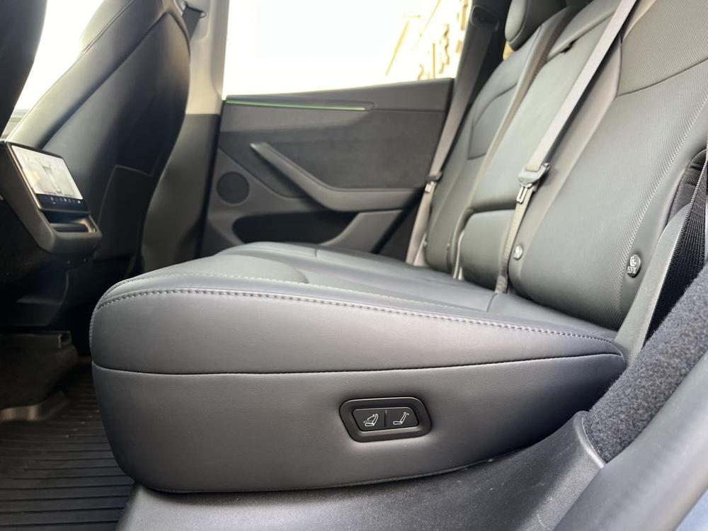 Tesla Model Y 2025 #9 Tesla Model Y 2025 immagine di auto #9