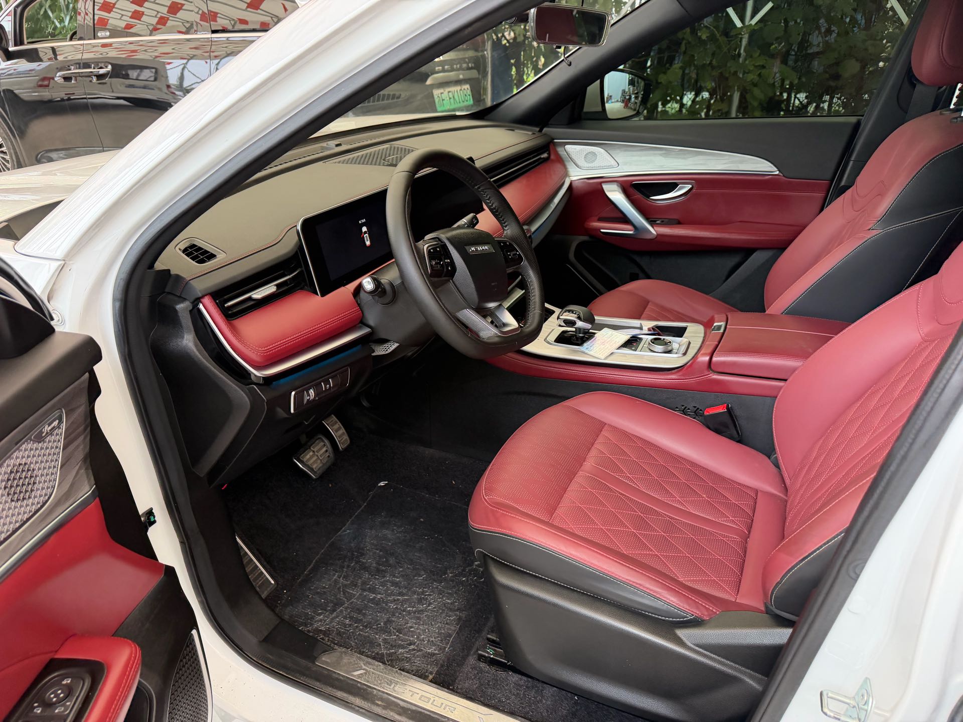 Jetour X70 PLUS 2023 car image #3