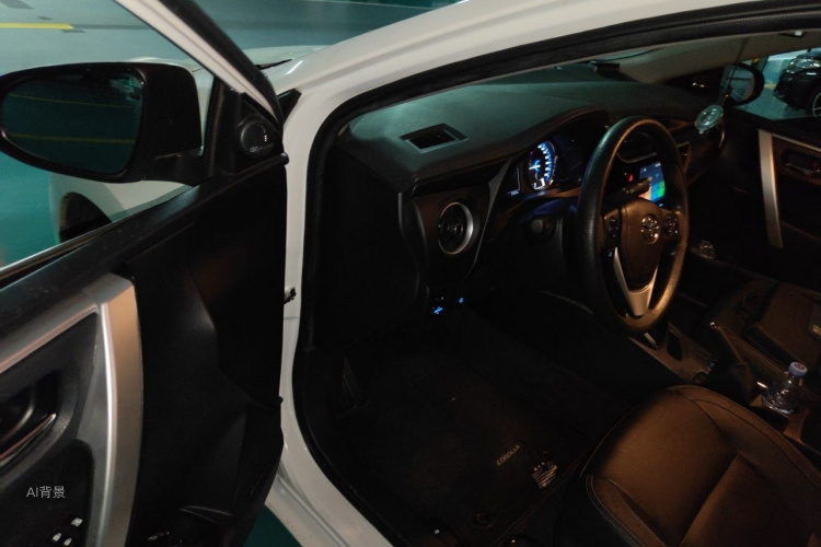 Toyota Corolla Hybird E+ 2022 immagine di auto #18