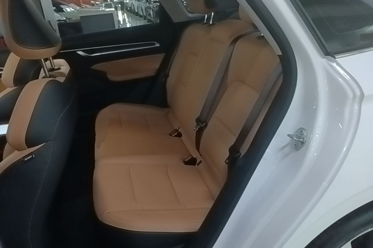 GEELY Emgrand 2024 car image #13
